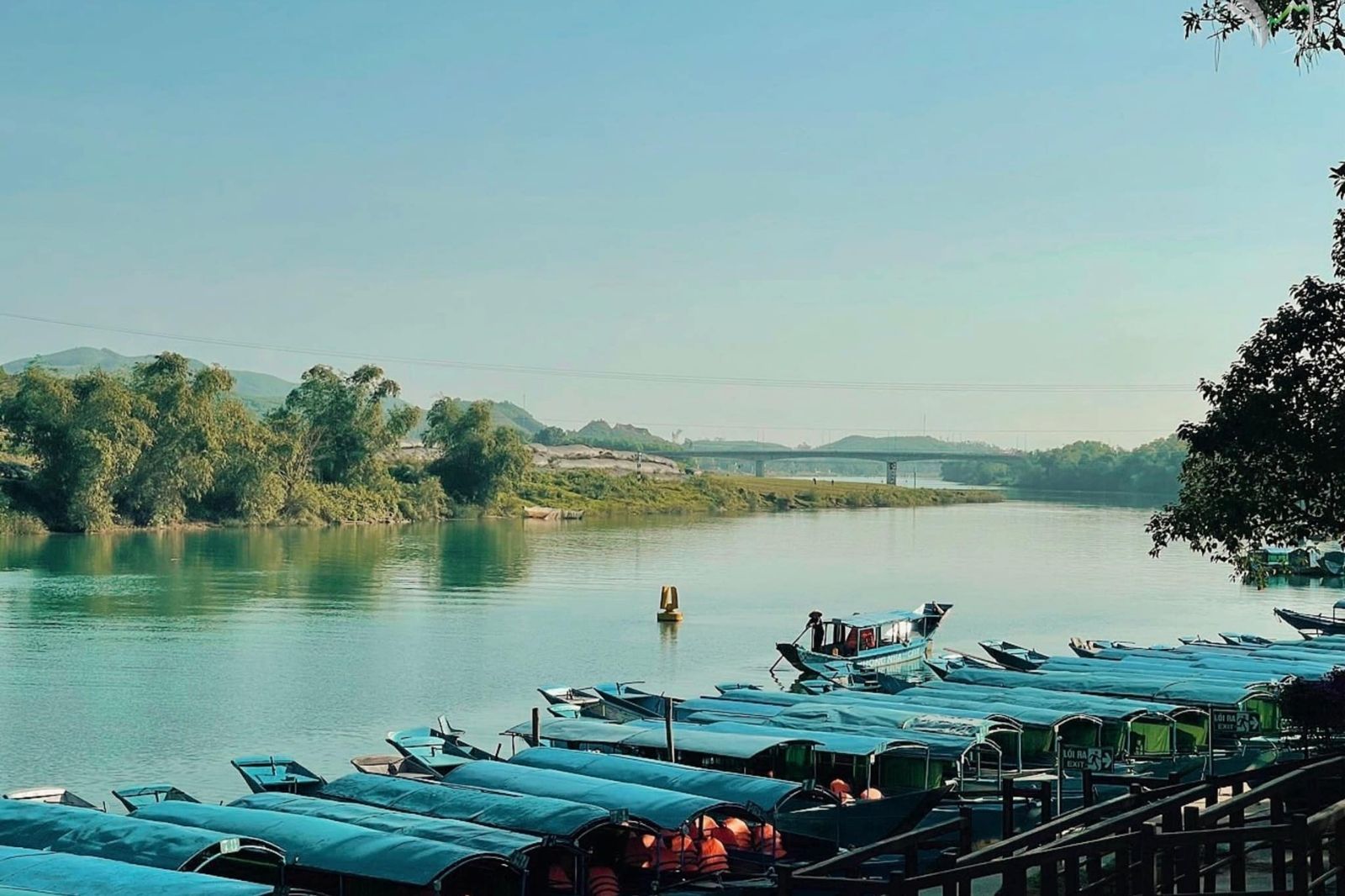 Việc lựa chọn phương tiện di chuyển tới động Phong Nha phụ thuộc vào nhiều yếu tố