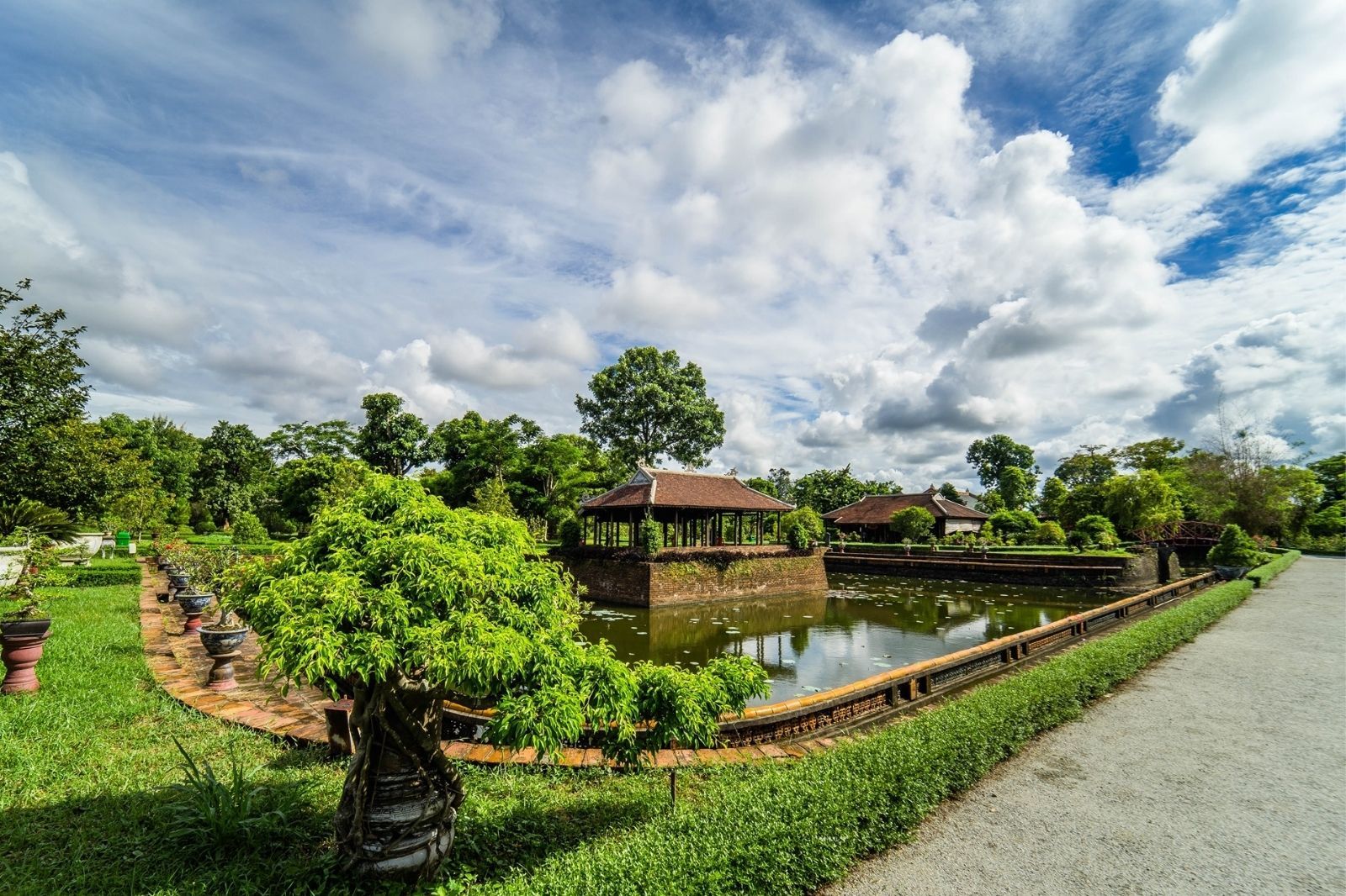 Vườn Cơ Hạ nằm ngay trong Kinh Thành Huế