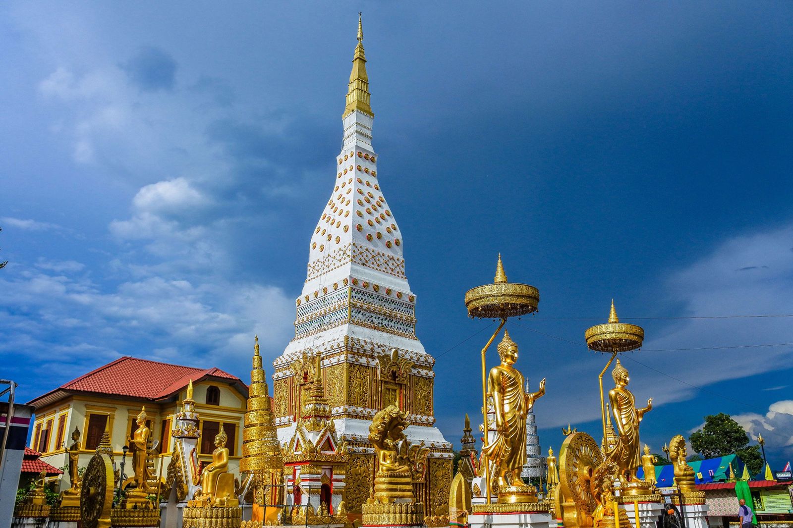 Chùa Wat phra that nakhon phanom ở Thái