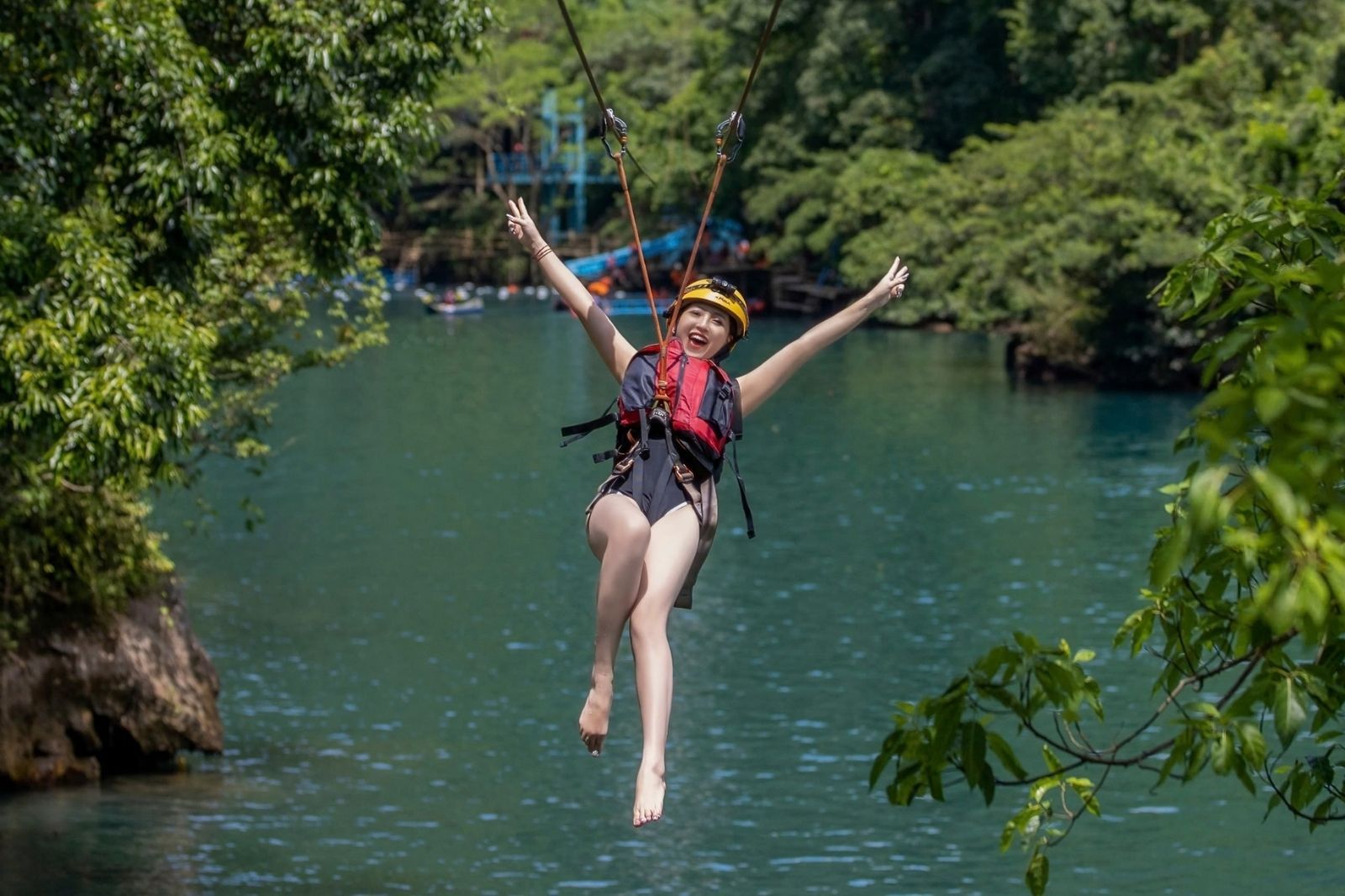 Zipline là trò chơi rất thích hợp vào mùa hè